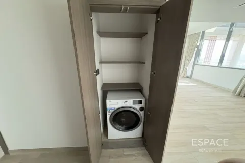 Снять в аренду квартиру в Дубай Хилс Эстейт, Дубай: 3 спальни, 220м², № 122670 - фото 14