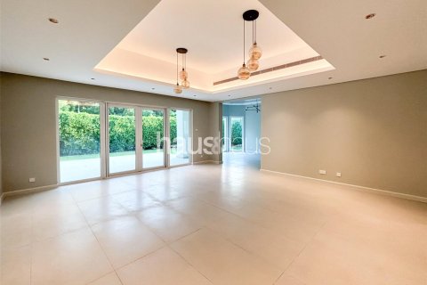 Купить таунхаус в Motor City, Дубай: 3 спальни, 400м², № 43387 - фото 5
