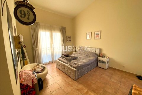 Купить таунхаус в Motor City, Дубай: 3 спальни, 400м², № 43387 - фото 12