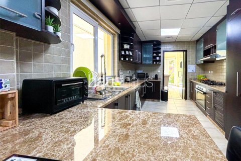 Купить таунхаус в Motor City, Дубай: 3 спальни, 400м², № 43387 - фото 3