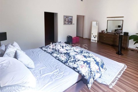 Купить таунхаус в Motor City, Дубай: 3 спальни, 400м², № 43387 - фото 10