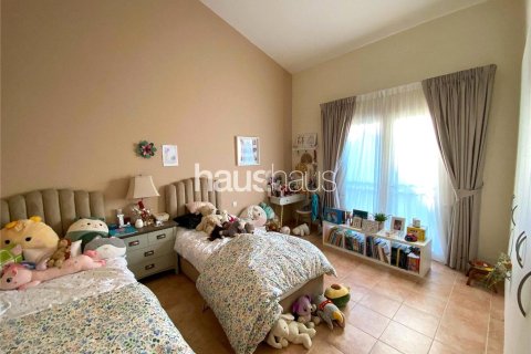 Купить таунхаус в Motor City, Дубай: 3 спальни, 400м², № 43387 - фото 11