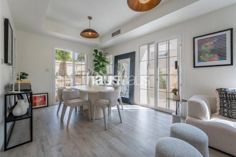Townhouse in Arabian Ranches, Dubai 2 bedrooms, 181 sq.m. № 43386 - photo 6