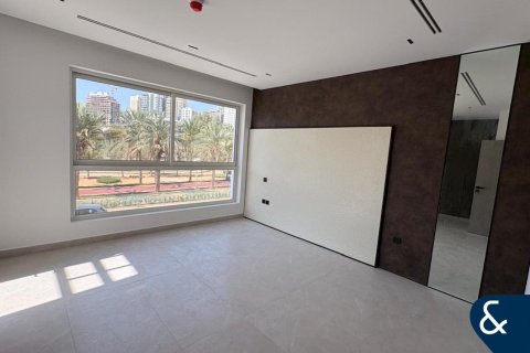 Adosado en Jumeirah Village Circle, Dubai, 4 dormitorios, 294 m², № 98598 - foto 14