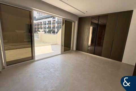 Adosado en Jumeirah Village Circle, Dubai, 4 dormitorios, 294 m², № 98598 - foto 11
