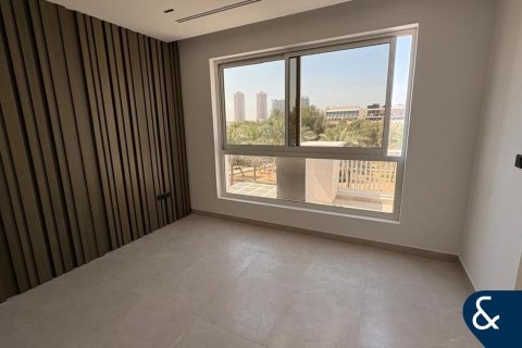 Adosado en Jumeirah Village Circle, Dubai, 4 dormitorios, 285 m², № 98596 - foto 13