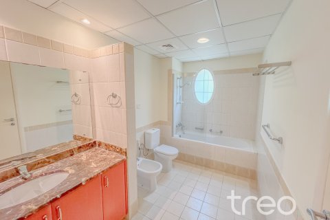Villa in The Springs, Dubai 3 bedrooms, 209.77 sq.m. № 123644 - photo 11