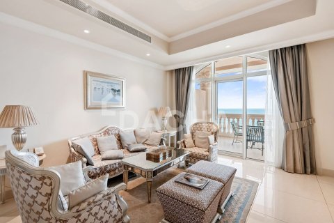 Квартира в The Crescent, Пальма Джумейра, Дубай, 2 спальни, 164м², № 105418