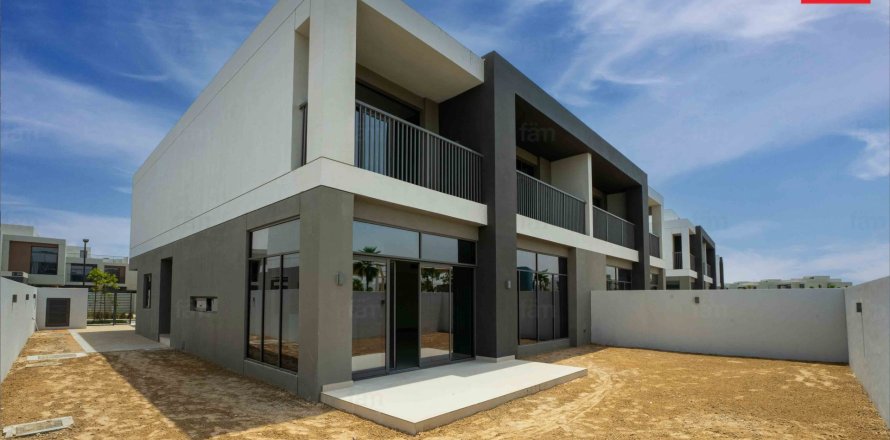Villa in Dubai 5 bedrooms, 373.4 sq.m. № 46928