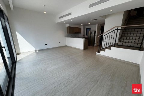 Снять в аренду виллу в Дубае: 3 спальни, 144м², № 89462 - фото 2