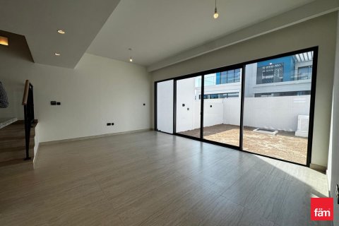 Вилла в Дубае, 3 спальни, 144м², № 89462