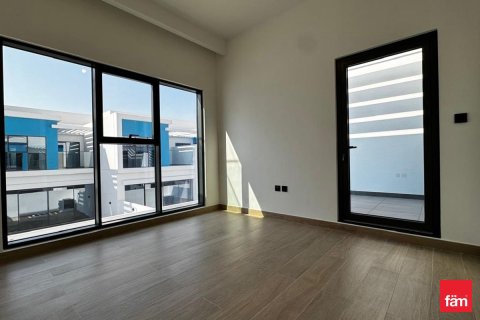 Снять в аренду виллу в Дубае: 3 спальни, 144м², № 89462 - фото 8