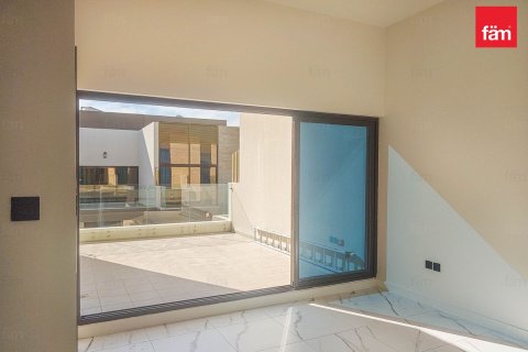 Снять в аренду таунхаус в Дубае: 4 спальни, 187.2м², № 89461 - фото 4