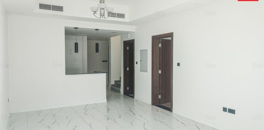 Таунхаус в Дубае, 4 спальни, 187.2м², № 89461