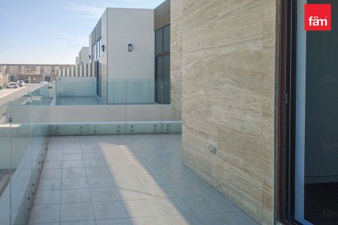 Снять в аренду таунхаус в Дубае: 4 спальни, 187.2м², № 89461 - фото 10