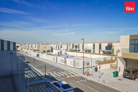 Снять в аренду таунхаус в Дубае: 4 спальни, 187.2м², № 89461 - фото 16