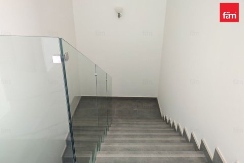 Снять в аренду таунхаус в Дубае: 4 спальни, 187.2м², № 89461 - фото 9