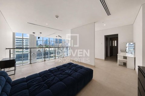 Apartment in Marina Arcade Tower, Dubai Marina, Dubai 1 bedroom, 185.81 sq.m. № 135983 - photo 6