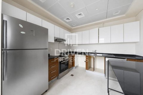Apartment in Marina Arcade Tower, Dubai Marina, Dubai 1 bedroom, 185.81 sq.m. № 135983 - photo 9