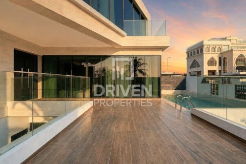 Villa in Umm Suqeim, Dubai 5 bedrooms, 594.58 sq.m. № 135995 - photo 28