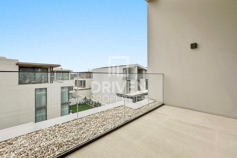 Townhouse in Nad Al Sheba 1, Nadd Al Sheba, Dubai 3 bedrooms, 351.08 sq.m. № 136004 - photo 14