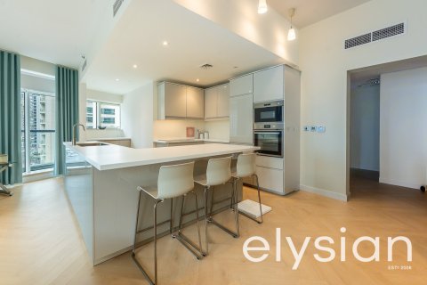 Appartement à Dubai Marina, Dubai, 3 chambres, 215 m², № 37867 - photo 2