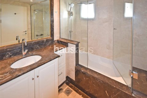 Villa in Meadows, Dubai 4 bedrooms, 353 sq.m. № 44738 - photo 15