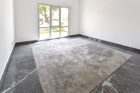 Villa in Meadows, Dubai 4 bedrooms, 353 sq.m. № 44738 - photo 4
