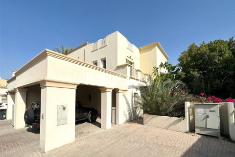 Villa in The Springs, Dubai 2 bedrooms, 161 sq.m. № 44740 - photo 11