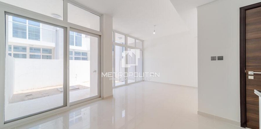 Таунхаус в DAMAC Hills (Akoya by DAMAC), Дубай, 3 спальни, 112м², № 72844