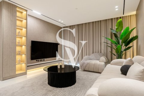 Apartment in Dubai Land, Dubai 2 bedrooms, 141 sq.m. № 67861 - photo 1