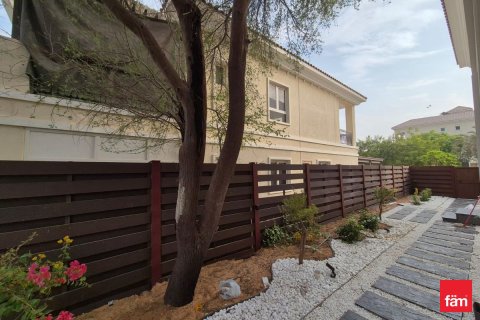 Villa in Dubai 4 bedrooms, 502.6 sq.m. № 53387 - photo 15