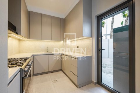 Townhouse in Mohammed Bin Rashid City, Dubai 4 bedrooms, 326.93 sq.m. № 136165 - photo 13