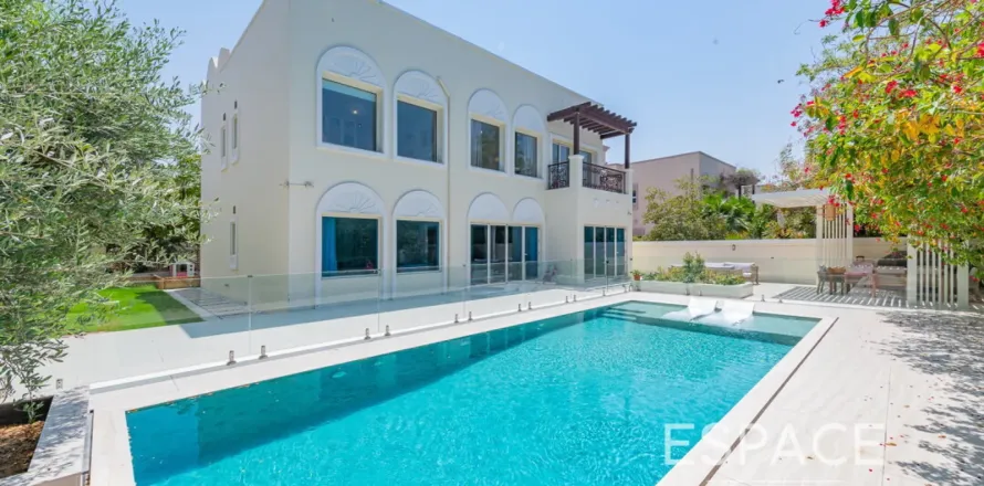 Villa in Jumeirah Village Triangle, Dubai 5 bedrooms, 367 sq.m. № 122537