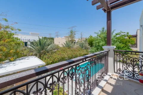 Villa in Jumeirah Village Triangle, Dubai 5 bedrooms, 367 sq.m. № 122537 - photo 15