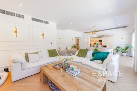 Villa in Jumeirah Village Triangle, Dubai 5 bedrooms, 367 sq.m. № 122537 - photo 5