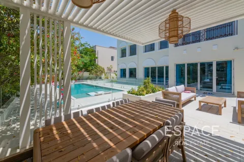 Villa in Jumeirah Village Triangle, Dubai 5 bedrooms, 367 sq.m. № 122537 - photo 18
