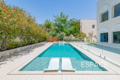 Villa in Jumeirah Village Triangle, Dubai 5 bedrooms, 367 sq.m. № 122537 - photo 19