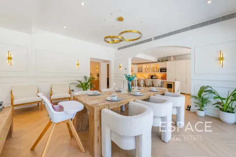 Villa in Jumeirah Village Triangle, Dubai 5 bedrooms, 367 sq.m. № 122537 - photo 7