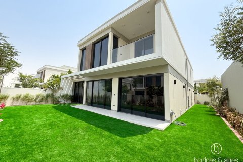 Вилла в Tilal Al Ghaf, Дубай, 4 спальни, 472м², № 102240