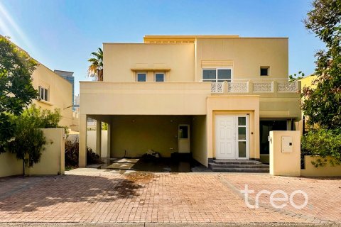 Villa in Meadows 1, Meadows, Dubai 4 bedrooms, 320.24 sq.m. № 119725 - photo 20