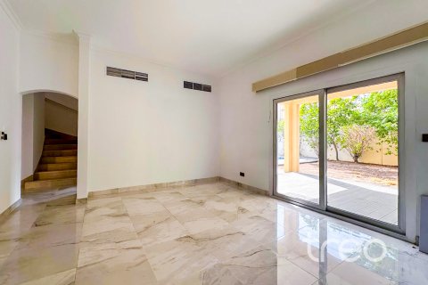 Villa in Meadows 1, Meadows, Dubai 4 bedrooms, 320.24 sq.m. № 119725 - photo 3