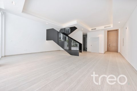 Townhouse in Al Barari, Dubai 4 bedrooms, 459.22 sq.m. № 119728 - photo 3
