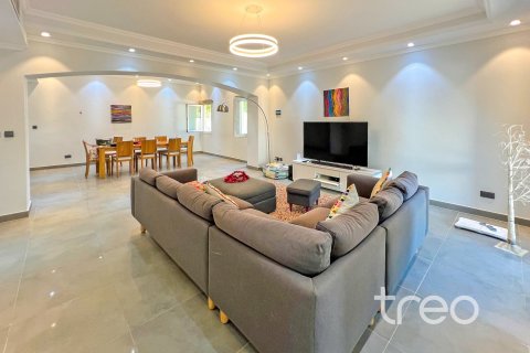 Villa en Meadows, Dubai, 4 dormitorios, 373.28 m², № 119726 - foto 3