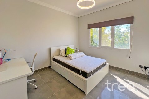 Villa en Meadows, Dubai, 4 dormitorios, 373.28 m², № 119726 - foto 16