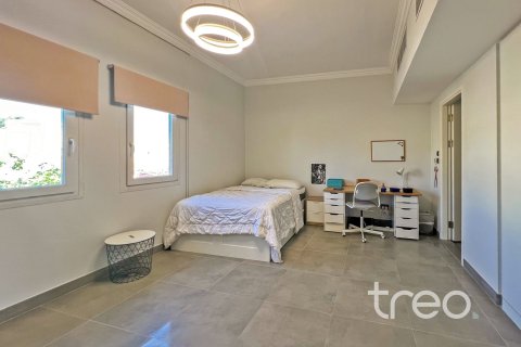 Villa en Meadows, Dubai, 4 dormitorios, 373.28 m², № 119726 - foto 11