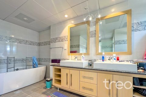 Villa en Meadows, Dubai, 4 dormitorios, 373.28 m², № 119726 - foto 18