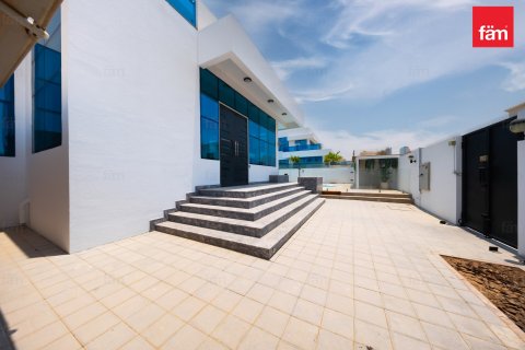 Villa en Al Barsha, Dubai, 5 dormitorios, 979.2 m², № 118717 - foto 12