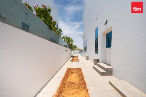 Villa en Al Barsha, Dubai, 5 dormitorios, 979.2 m², № 118717 - foto 22