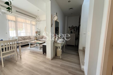 Villa en Mira Oasis, Reem, Dubai, 3 dormitorios, 232 m², № 122236 - foto 6